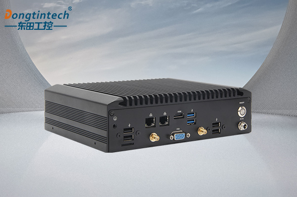 東田嵌入式工控機.png
